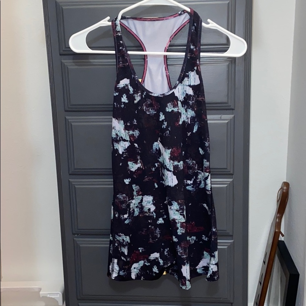 Lululemon tank